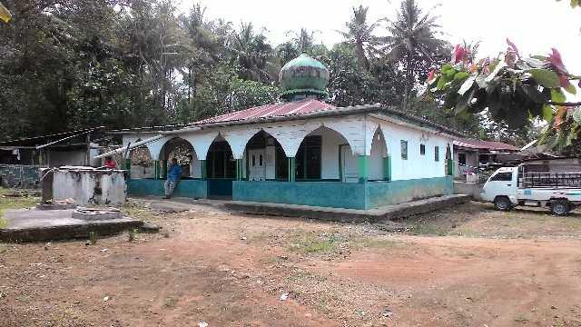 Alirkan Air untuk Dua Masjid di Kaki Sinabung