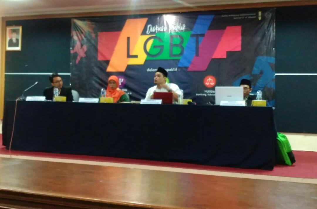 LGBT Marak, Tanda Masyarakat Jauh dari Agama