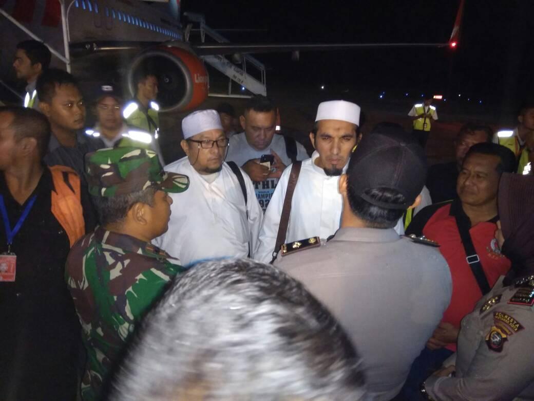 Tiba di Bandara Pontianak, Dua Pengurus FPI Diminta Aparat Keamanan Balik Kembali ke Jakarta