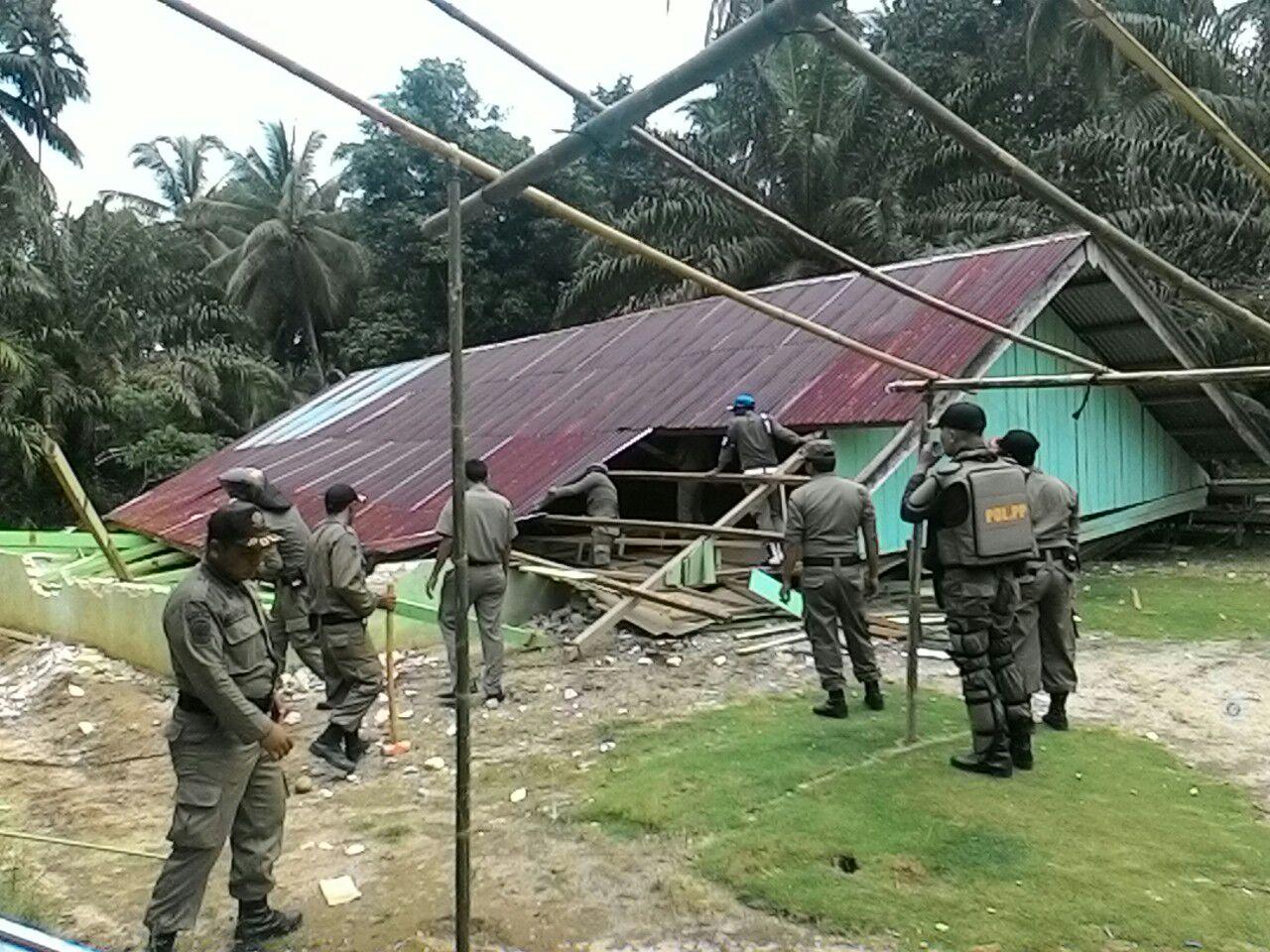 Penuhi Tuntutan Warga, Sejumlah Gereja Liar di Aceh Singkil Sudah Dirobohkan