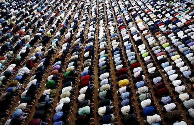 Ini Fatwa MUI DKI Jakarta Soal Shalat Jumat Dua Shift