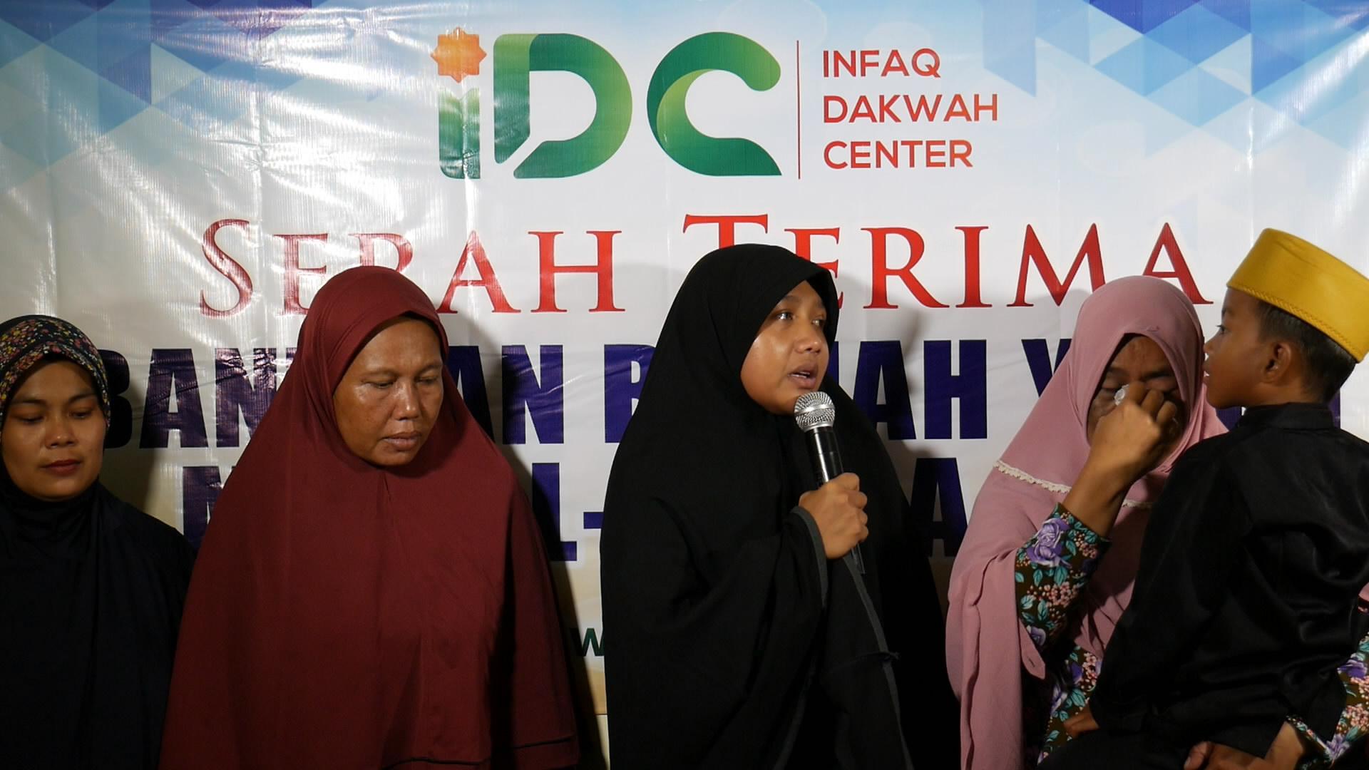IDC Serahterimakan Bantuan Rumah dan Modal Usaha, Keluarga Almarhum Zoya Terharu