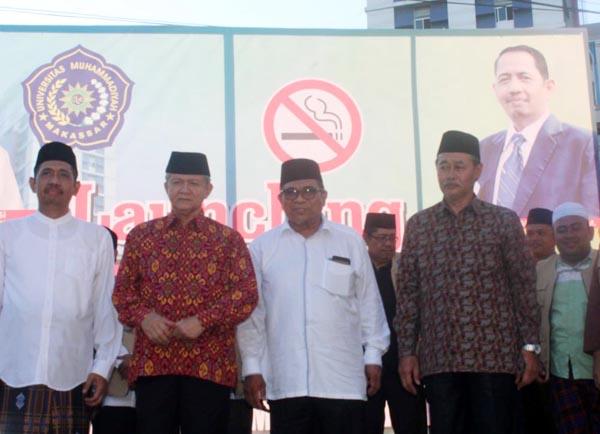 Rujuk Fatwa Haram, Unismuh Makassar Resmi Bebas Rokok