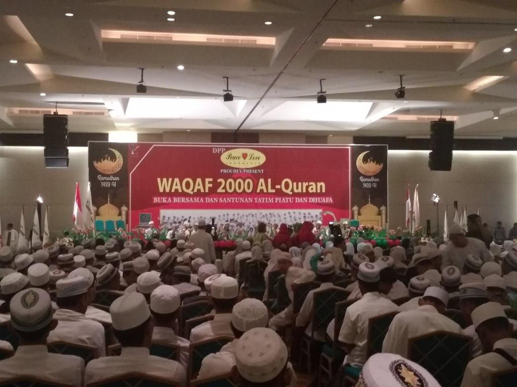 Untuk Bekal Masa Depan, 2000 Anak Yatim Dhuafa Dapat Wakaf Al-Quran