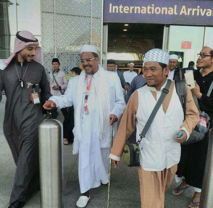 Jubir FPI Bantah Kabar Habib Rizieq Melarikan Diri ke Arab Saudi karena Diteror