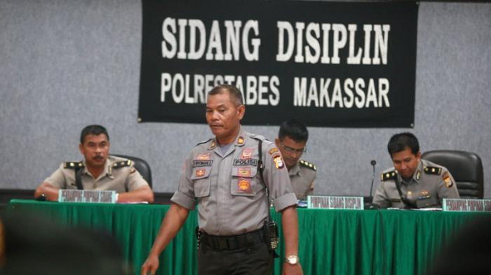 Polisi Tidak Disiplin Dijadikan Marbot Masjid