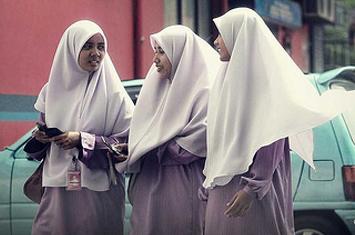 Girl Power: Gimana Harusnya Jadi Cewek Muslimah?