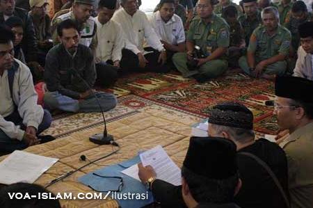 18 Jemaat Ahmadiyah Cimahi Bertobat Masuk Islam