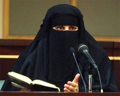 Prancis Denda 6 Muslimah karena Memakai Niqab