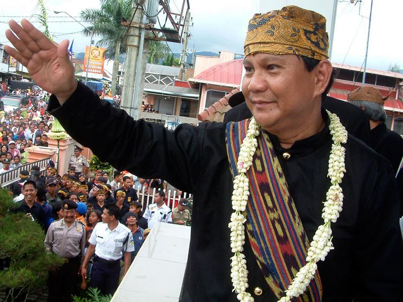 Dewan Pembina Gerindra Prabowo Subianto Melakukan Pelanggaran