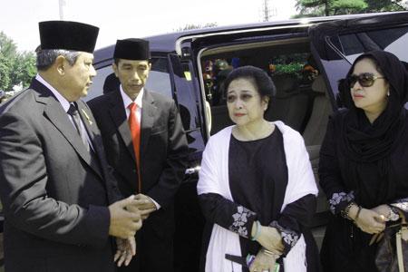 Misteri Dibalik Keputusan Mega Menjadikan Jokowi Capres PDIP