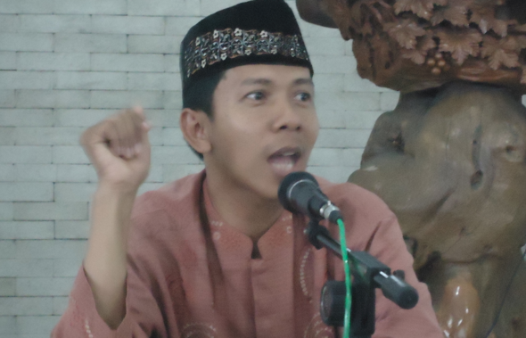 Direktur Darusy Syahadah: Sebaiknya Para Aktivis Jihad Rujuk Pada Ulama