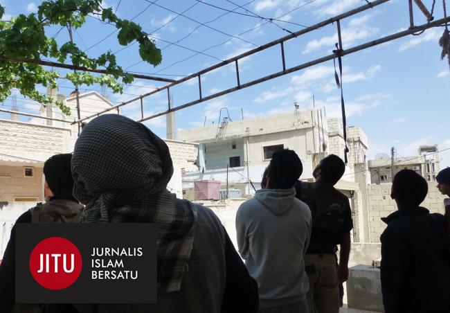 Roket dan Bom Sambut Kedatangan Wartawan Indonesia di Front Jihad Suriah