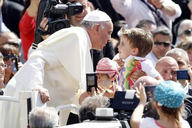 Paus : Paedofil Dikalangan Pastor Seperti Penyakit Lepra 