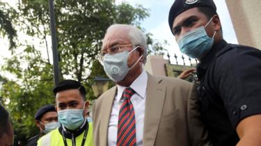 Mantan Perdana Menteri Malaysia Najib Razak Dinyatakan Bersalah Atas Semua Dakwaan 