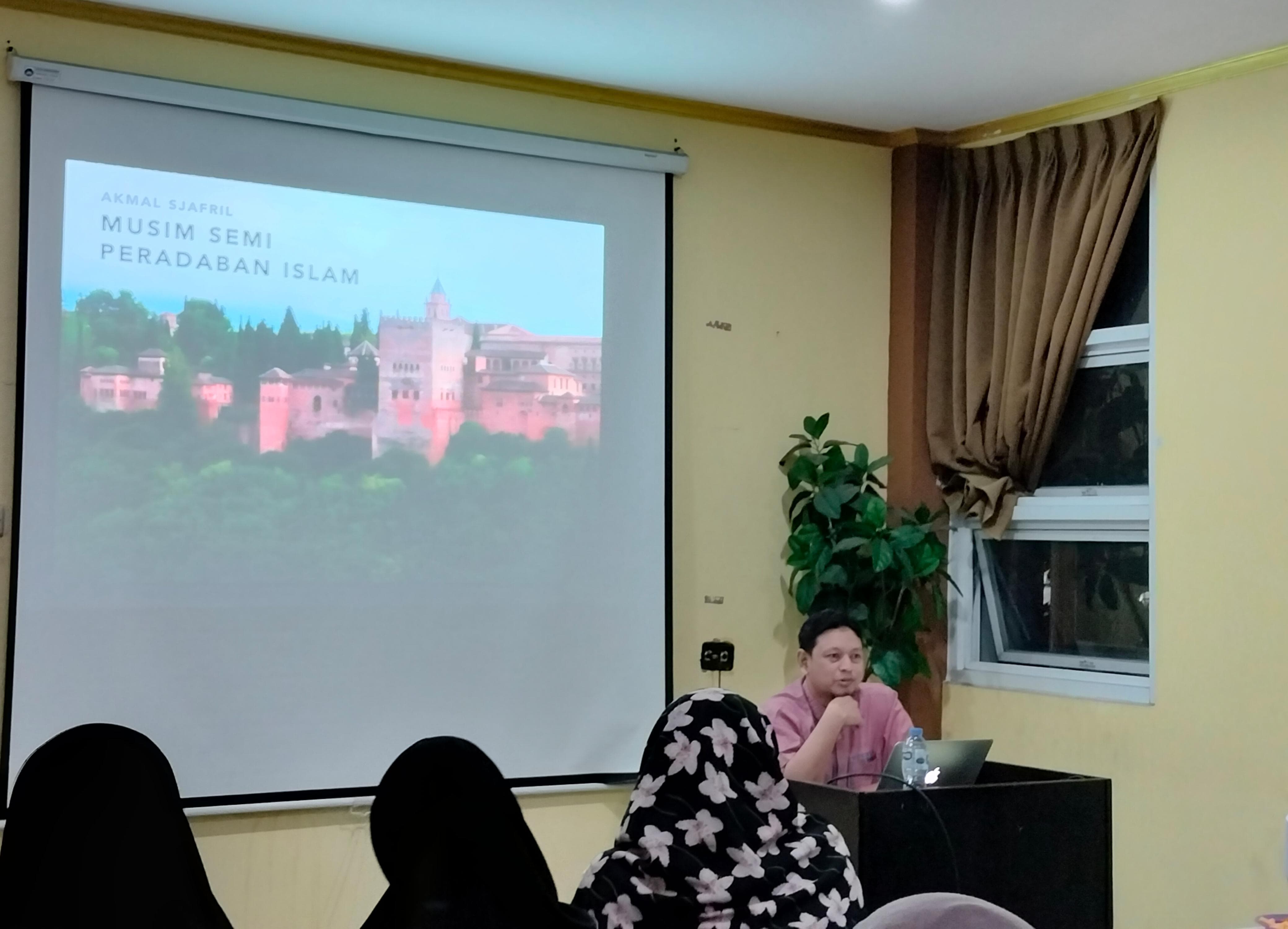 Akmal Sjafril: Musim Semi Peradaban Islam Mustahil Terwujud tanpa Komitmen pada Ilmu