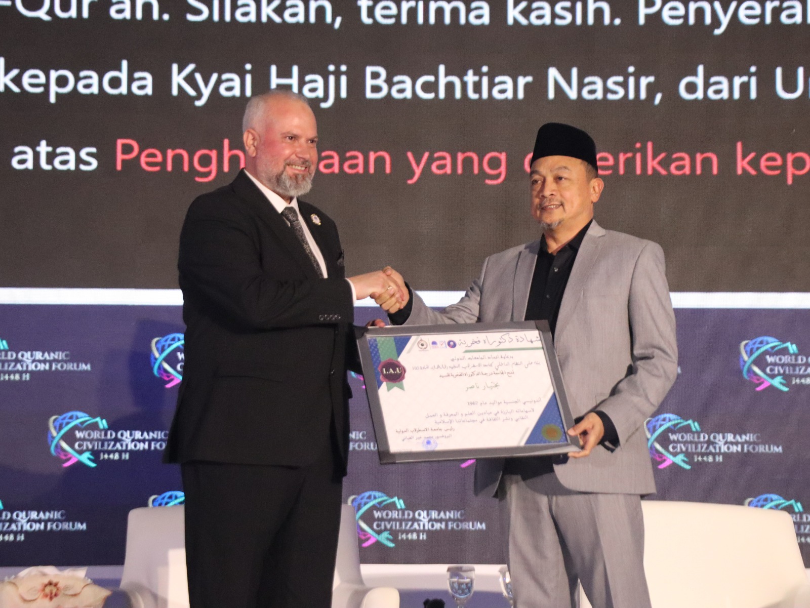 Pendiri STIQ Ar-Rahman Raih Gelar Doctor Honoris Causa dari International Astrolabe University