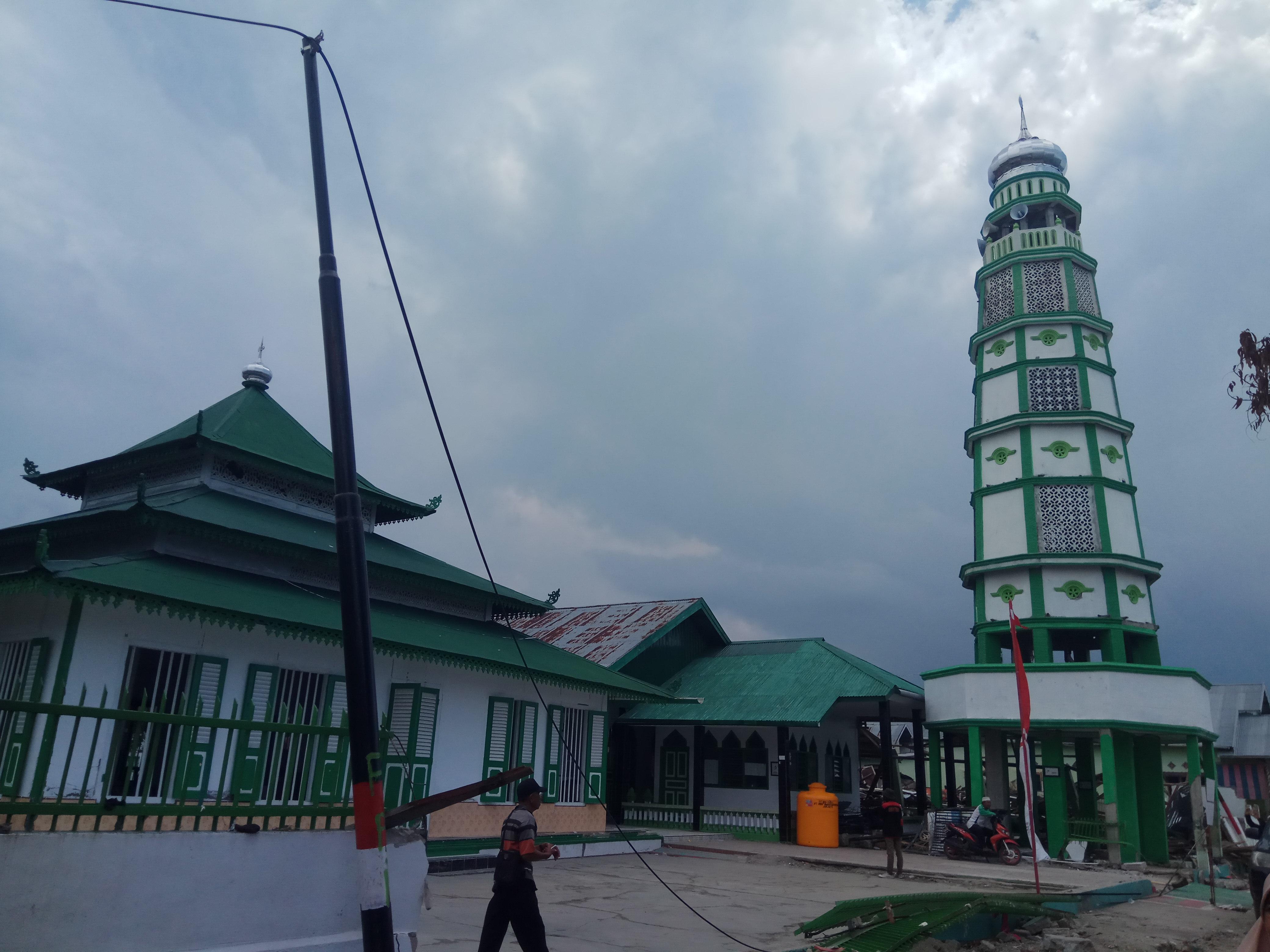 Penjaga Masjid Kuno, Selamat Dari Terjangan Tsunami 