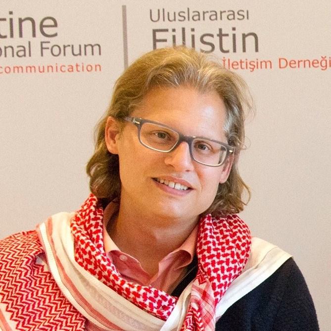 Martin Lejeune, Wartawan Jerman yang Masuk Islam Saat Idul Fitri
