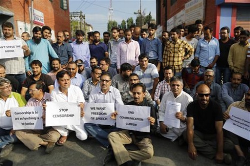 Laporan: Pemerintah India Membungkam Media di Kashmir