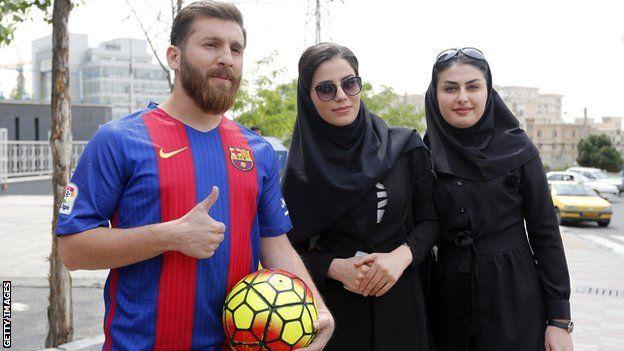 Mirip Messi, Pria Iran Ini Terpaksa Diamankan Polisi