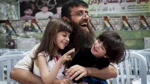 Zionis Israel Akhirnya Bebaskan Tahanan Palestina Khader Adnan