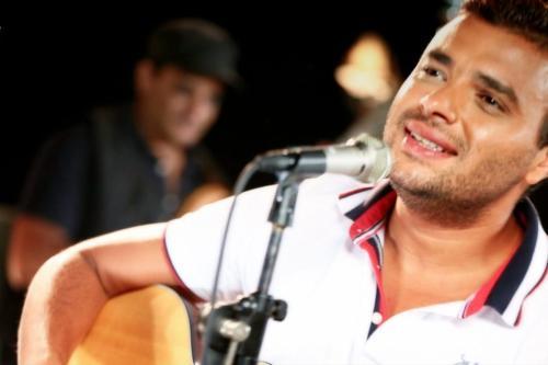 Dinas Keamanan Mesir Tangkap Seorang Penyanyi Terkenal Karena Menghindar dari Wajib Militer