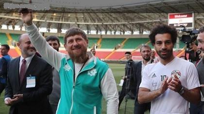 Ramzan Kadyrov Beri Penghargaan Warga Kehormatan Chechnya untuk Striker Mesir Mo Salah