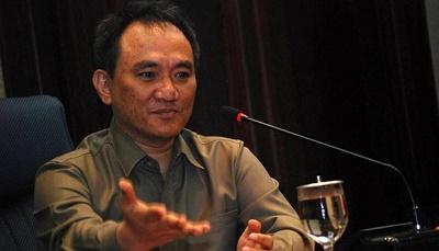 Andi Arief: Jokowi Tidak Sensitif dan Kapolri Remehkan Kantibmas di Aksi Bela Islam II