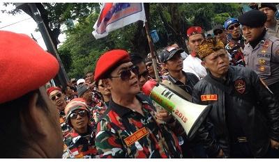 Laskar Merah Putih: Jangan hanya karena Cina Bisnis di Indonesia, Komunis Seenaknya di sini