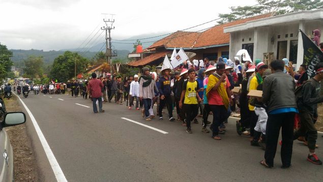 Reuni 212: Balada Long March Santri Ciamis-Jakarta