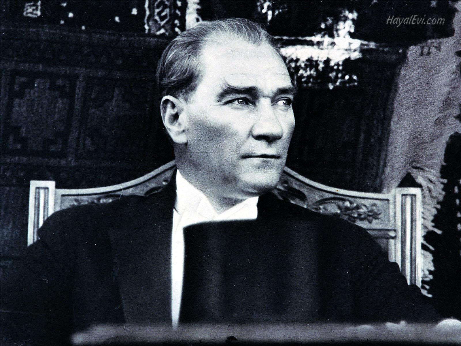 Meluruskan Sejarah 3 Maret 1924: Mustafa Kemal, Pahlawan atau Pengkhianat? 
