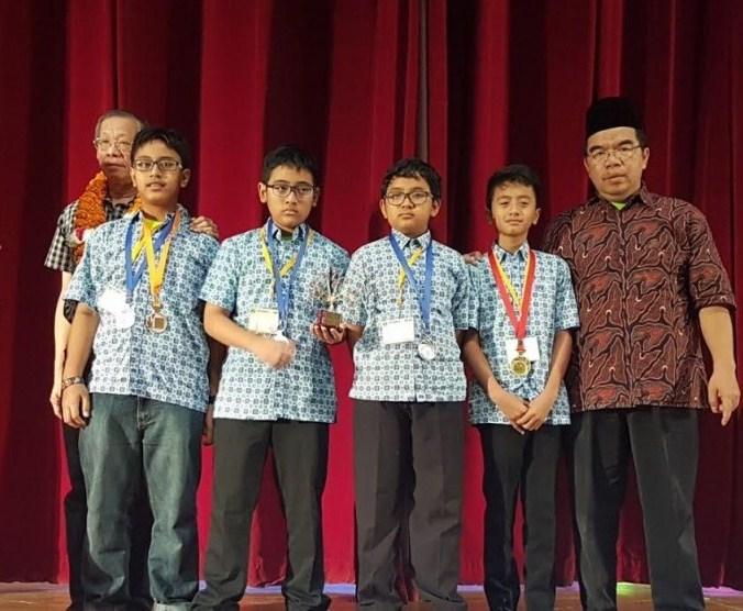 Alhamdulillah. Tim SMP Indonesia Raih Champion Lomba Matematika di India